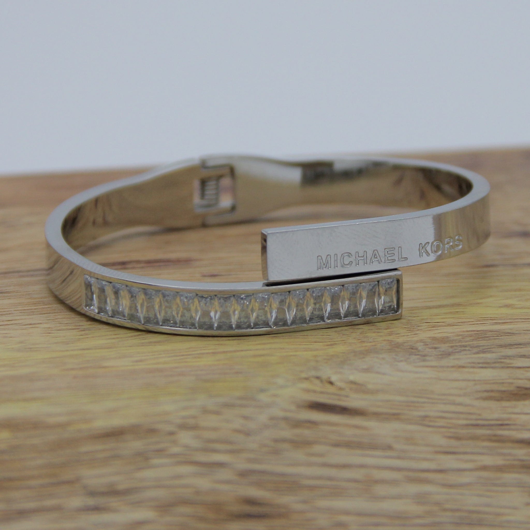Outlet W&B Female Bracelets White Over Stacked Bracelet With Stones