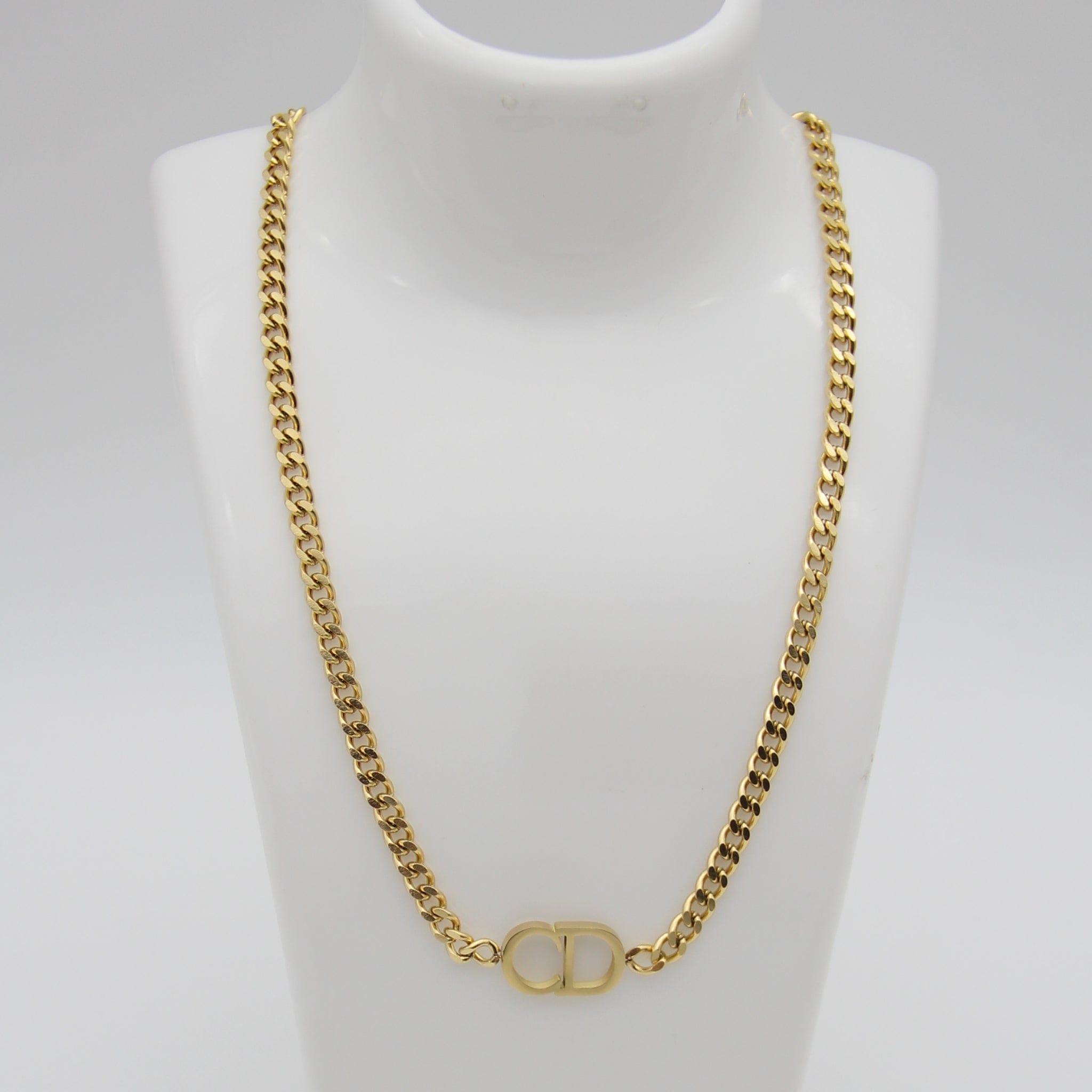 Outlet W&B Female Necklaces CD Golden Stainless Steel Necklace