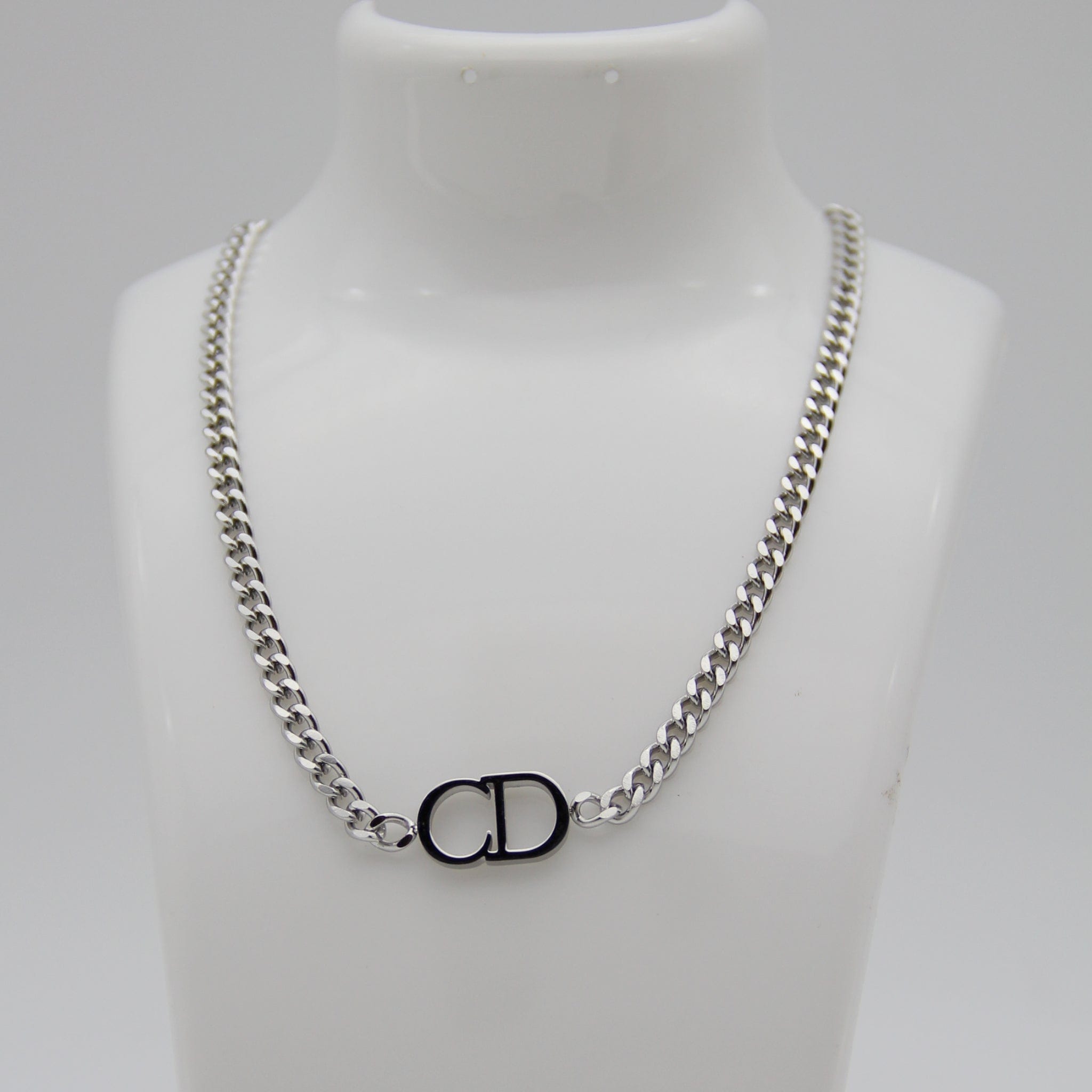 Outlet W&B Female Necklaces CD Silvered Stainless Steel Necklace