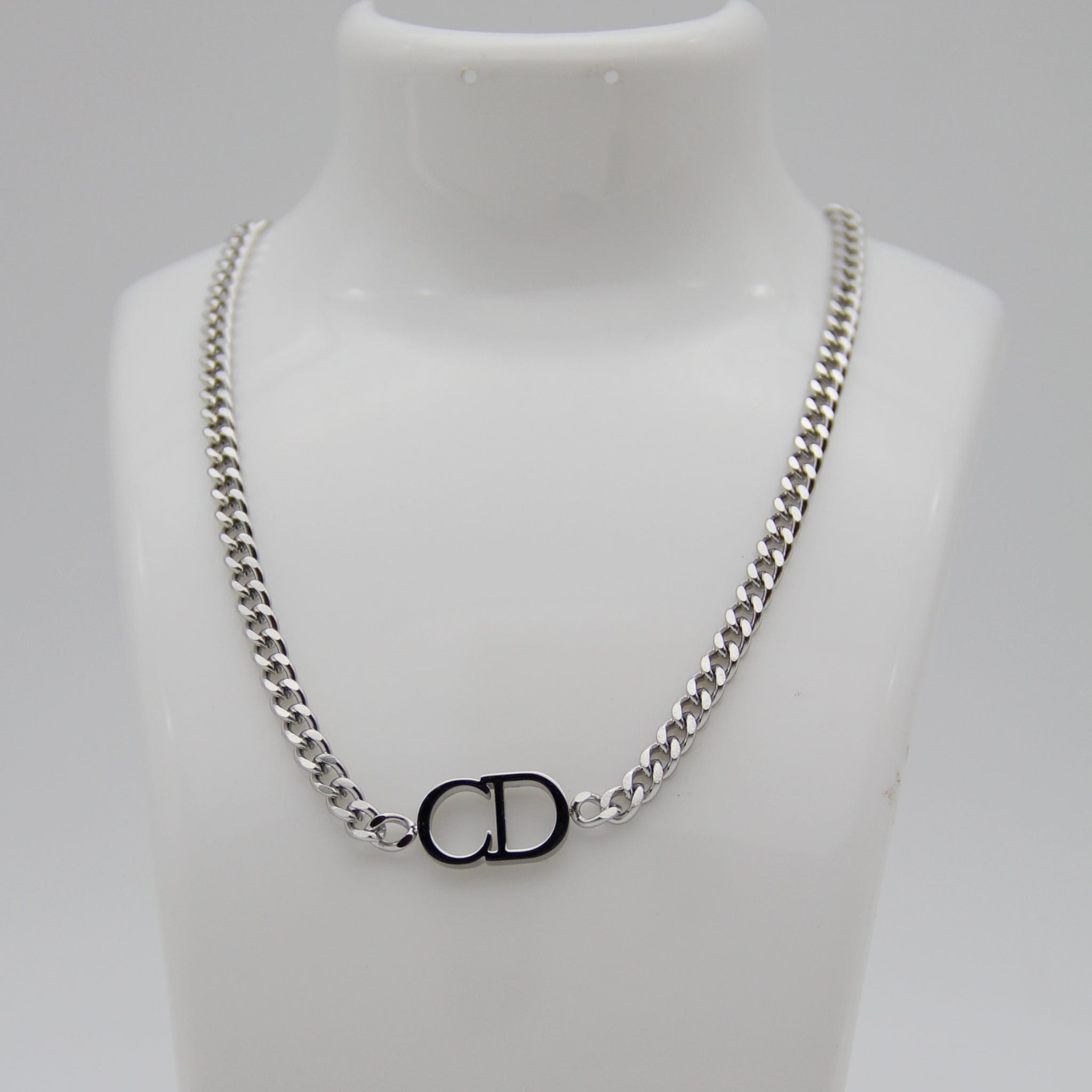 Outlet W&B Female Necklaces CD Silvered Stainless Steel Necklace