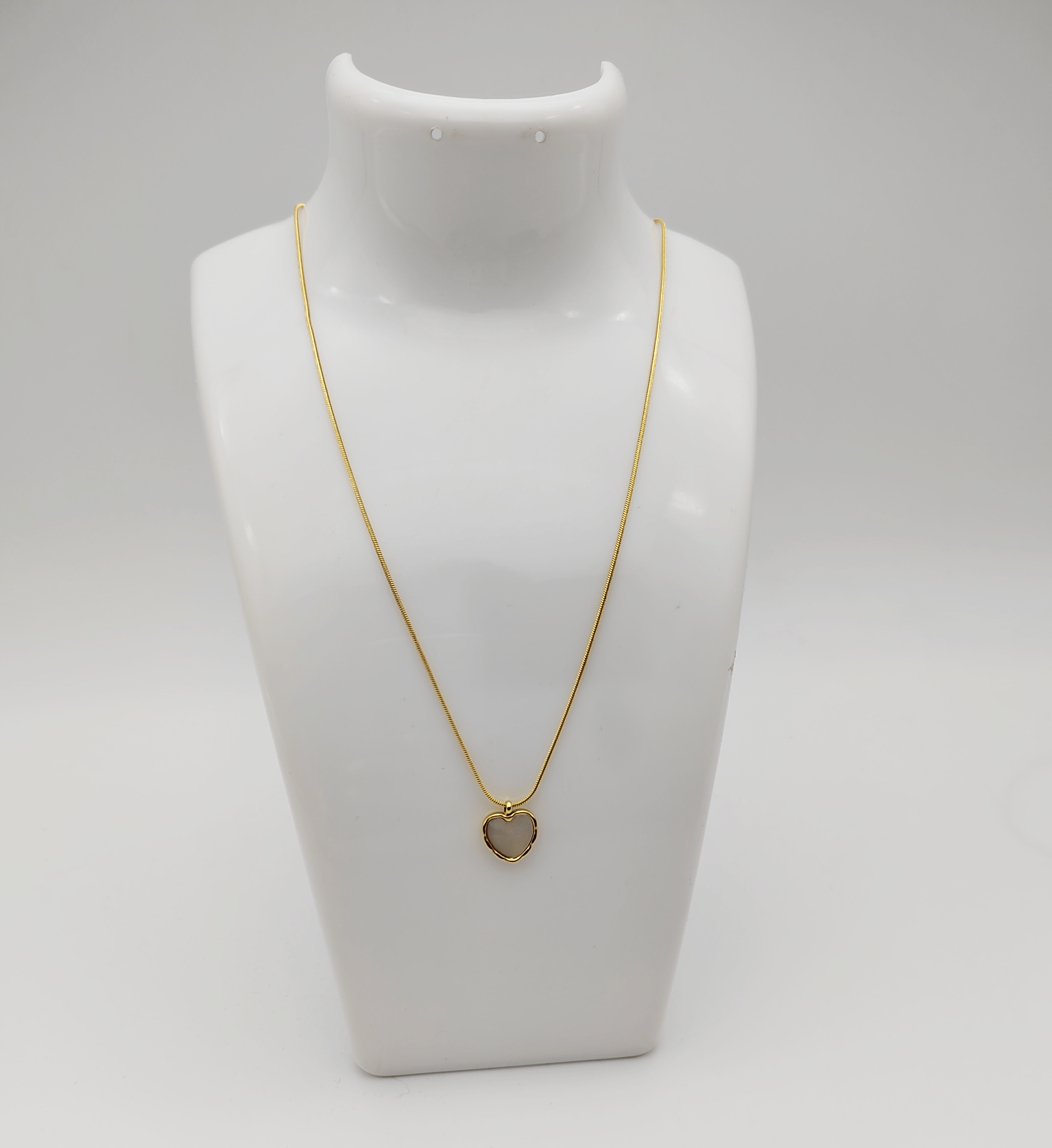 Outlet W&B Female Necklaces Heart Shape Stainless Steel Golden Necklace