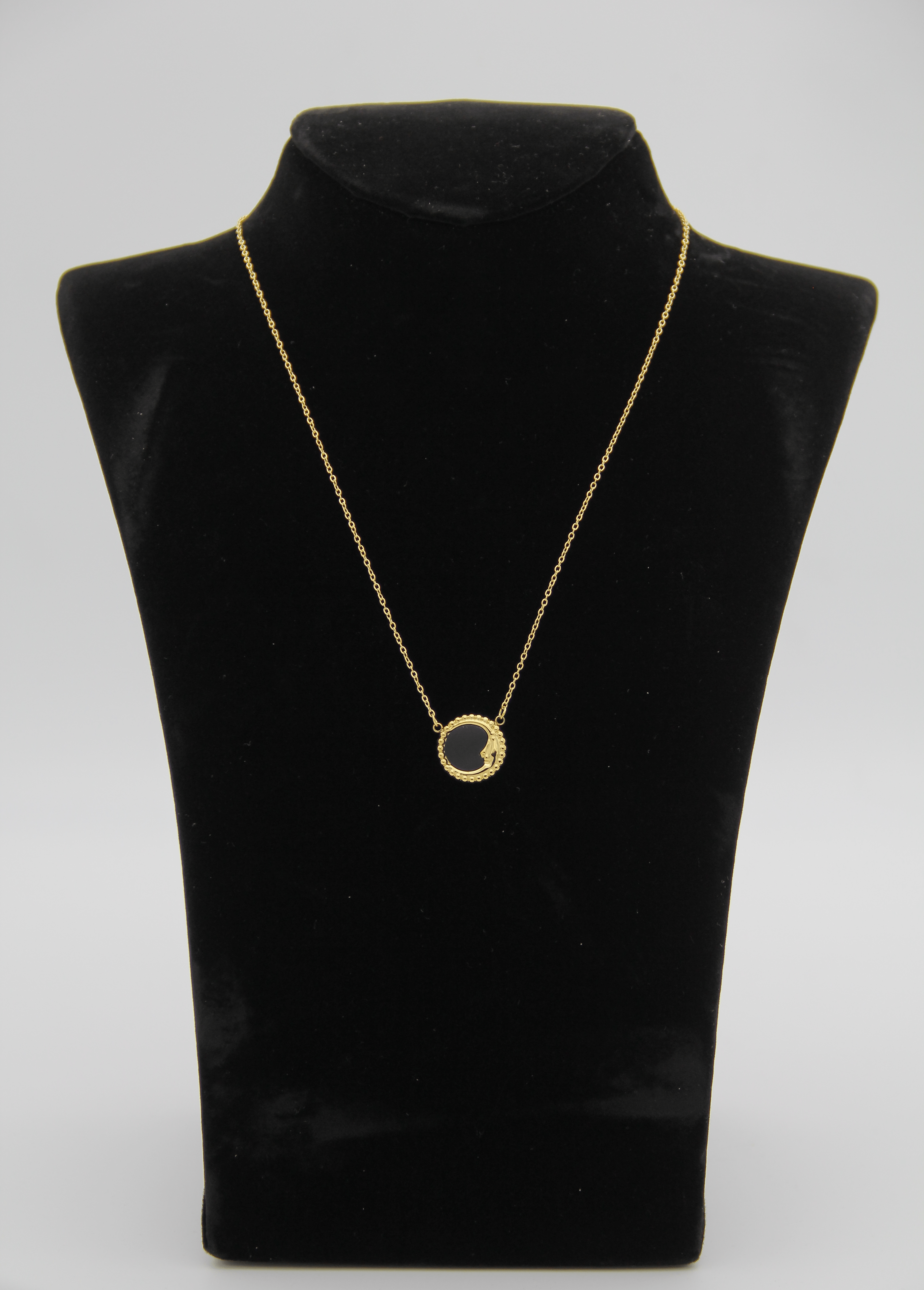 Outlet W&B Female Necklaces Short - Black Pendant - Royal
