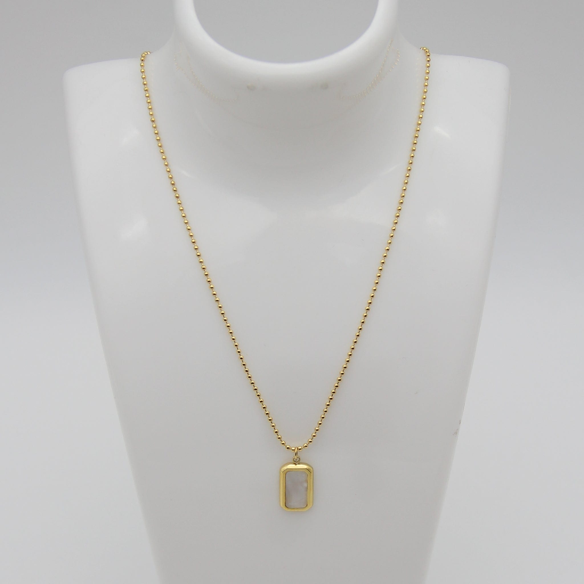 Outlet W&B Female Necklaces White Middle Golden Stainless Steel Necklace
