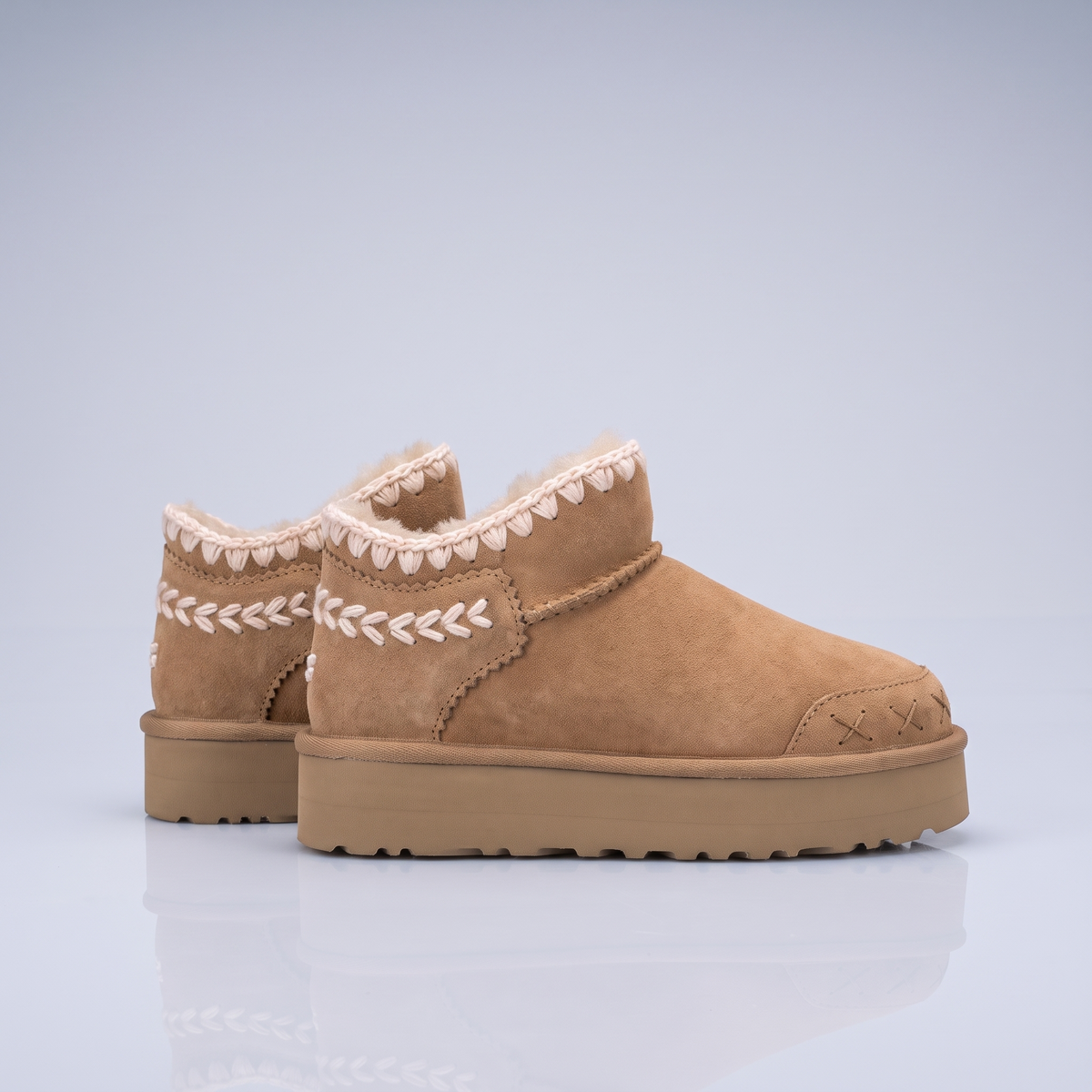 Classic Ultra Printed Mini Boot (Camel)