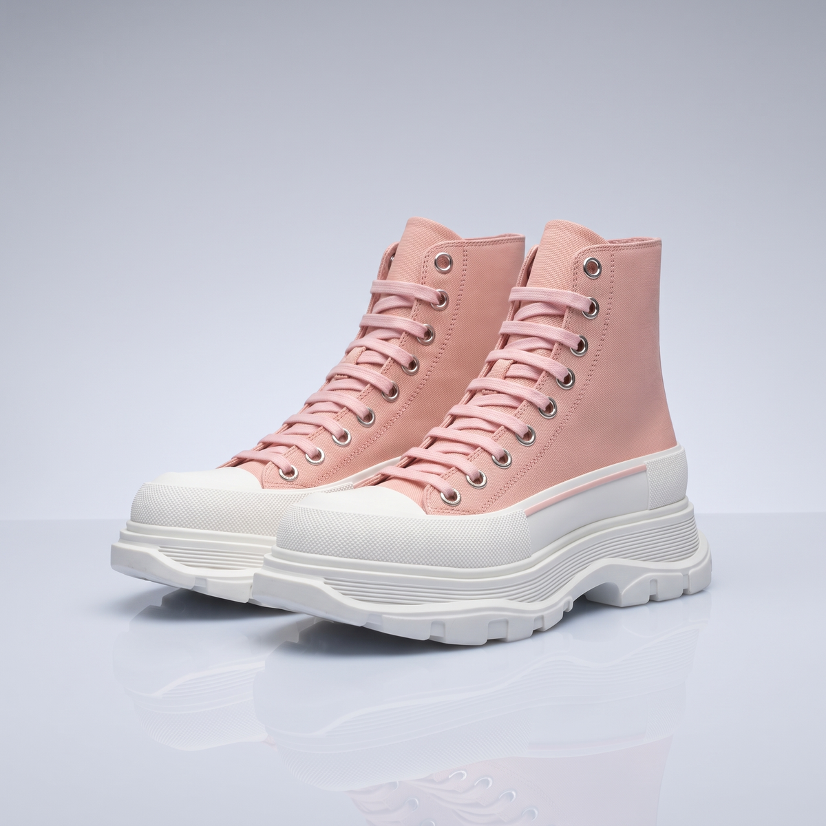 Women Tread Slick lace-up Fastening Boots (Pink)