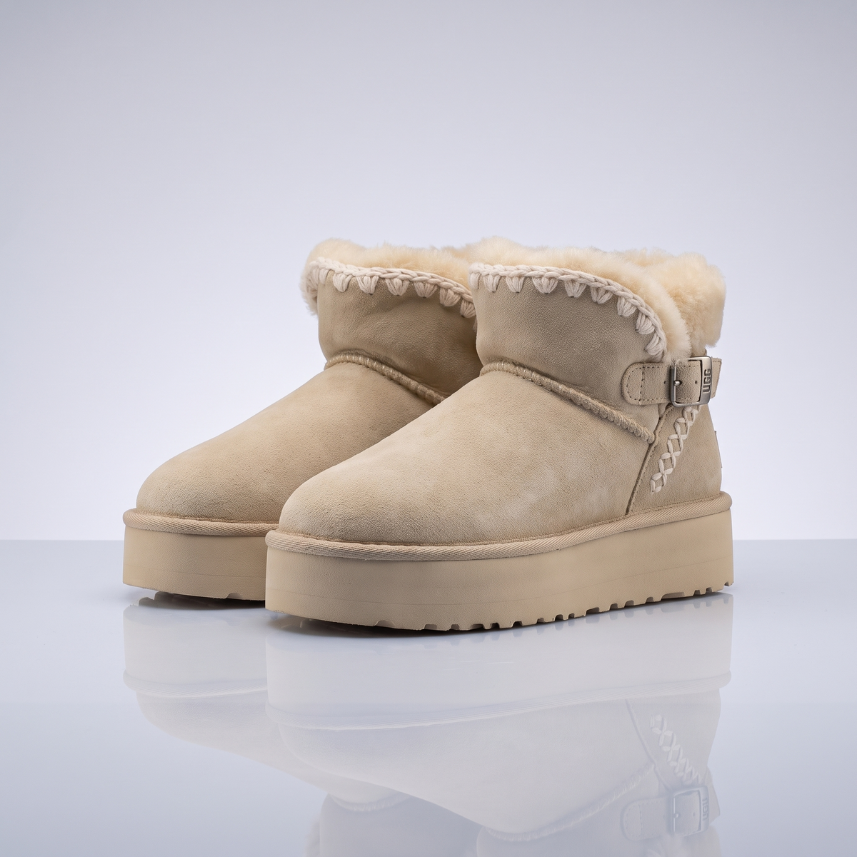 Classic Ultra Locked Mini Boot (Beige)