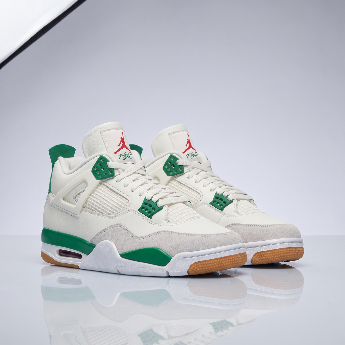 Women Air Jordan 4 retro SP (Pine Green)